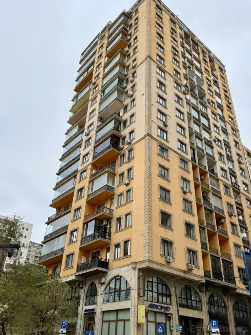 Satılır 4 otaqlı Mənzil Yeni tikili 190 m² Nəsimi r.