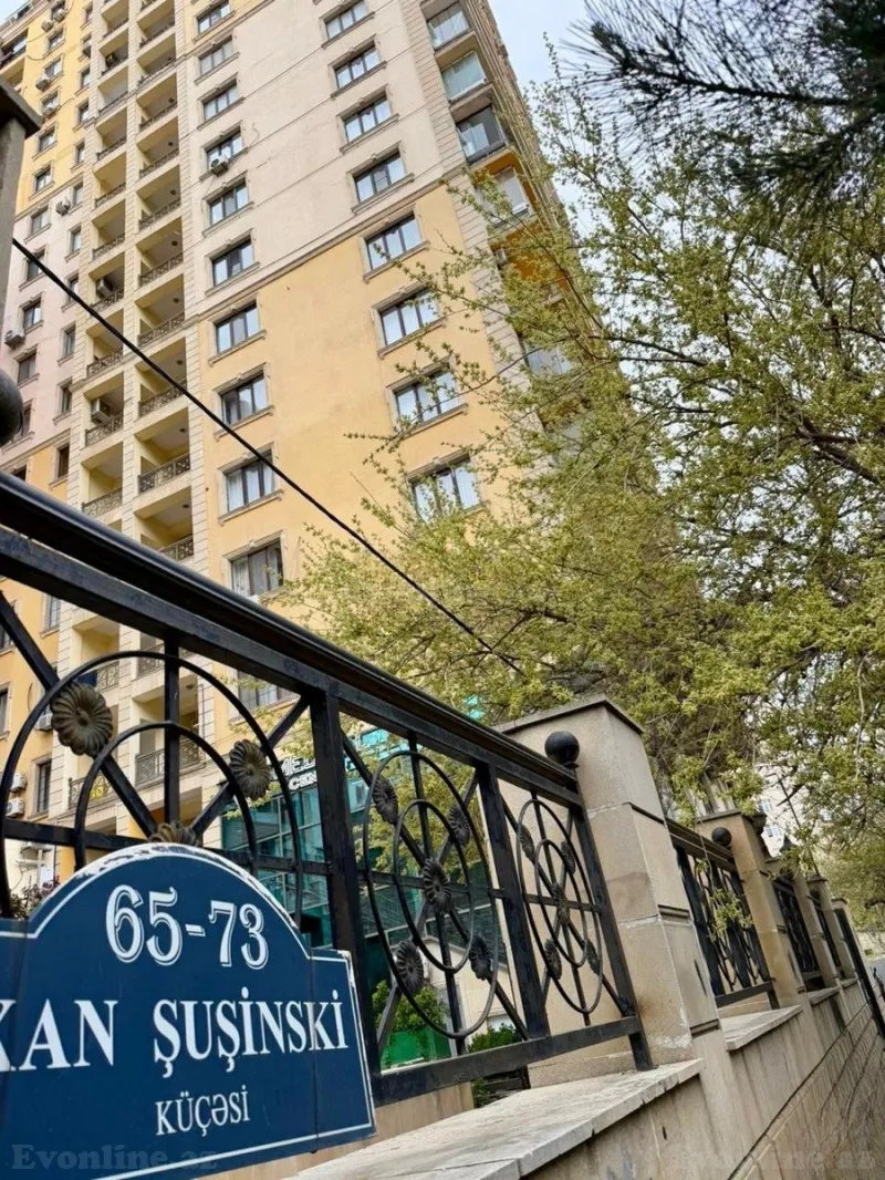 Satılır 4 otaqlı Mənzil Yeni tikili 190 m² Nəsimi r. - şəkil 2