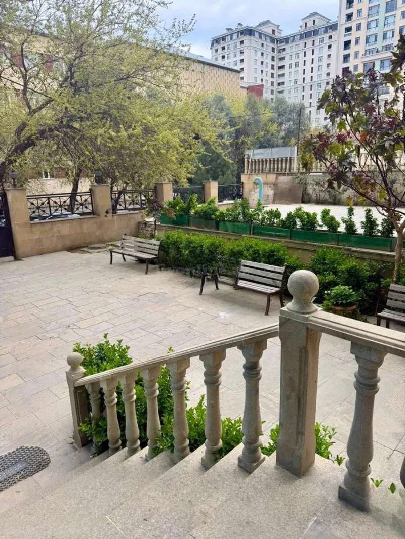 Satılır 4 otaqlı Mənzil Yeni tikili 190 m² Nəsimi r. - şəkil 5