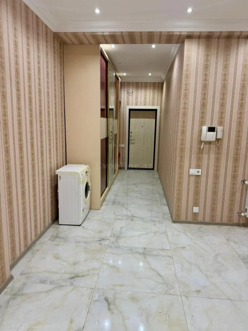 Satılır 4 otaqlı Mənzil Yeni tikili 190 m² Nəsimi r. - şəkil 9