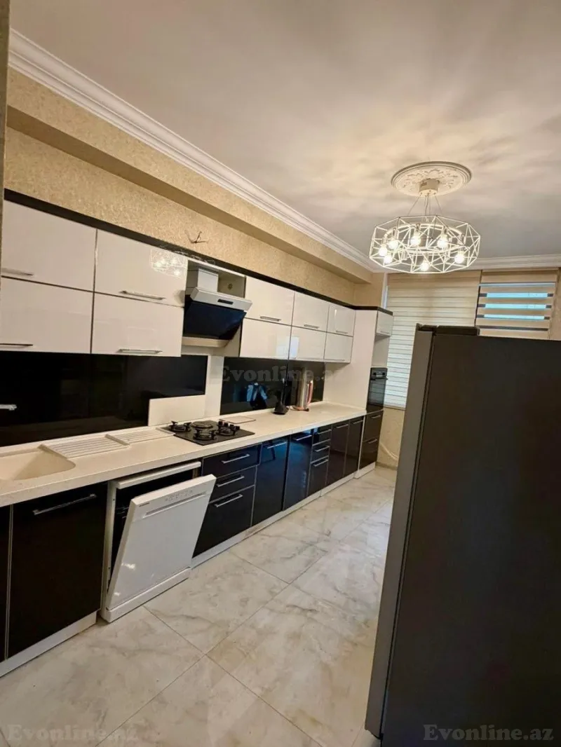 Satılır 4 otaqlı Mənzil Yeni tikili 190 m² Nəsimi r. - şəkil 27