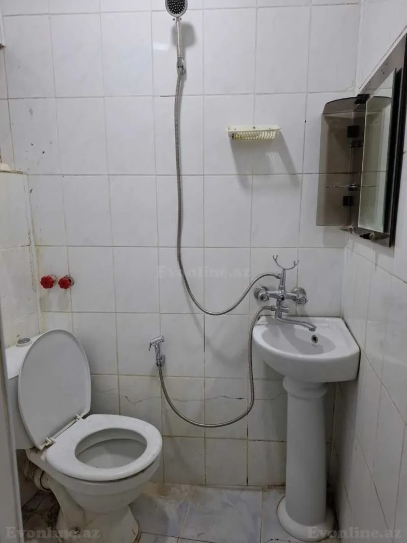 Kirayə verilir 2 otaqlı Mənzil Köhnə tikili 74 m² Nərimanov r. - şəkil 8