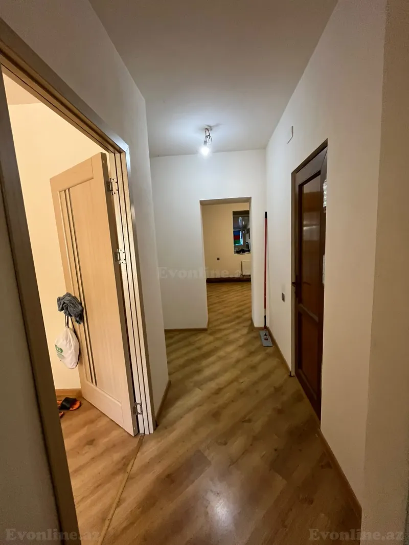 Satılır 6 otaqlı Mənzil Köhnə tikili 200 m² Xəzər r.