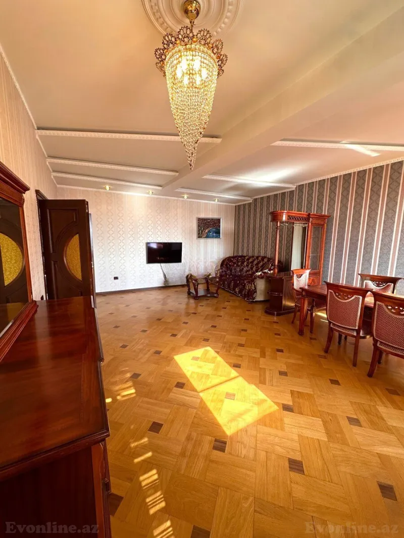 Satılır 4 otaqlı Mənzil Yeni tikili 170 m² Elmlər Akademiyası m. - şəkil 3