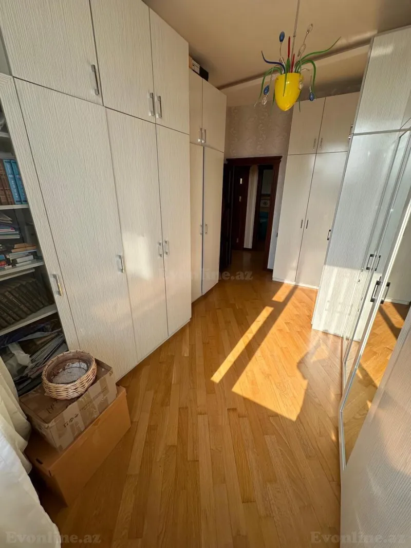 Satılır 4 otaqlı Mənzil Yeni tikili 170 m² Elmlər Akademiyası m. - şəkil 12