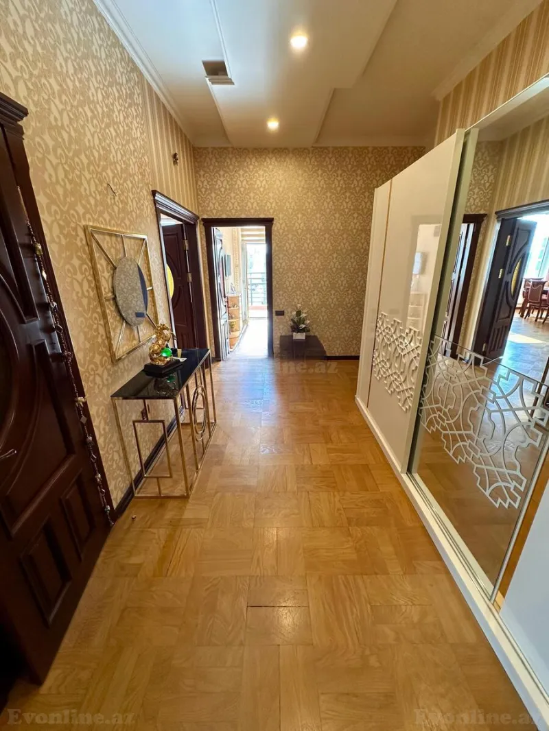 Satılır 4 otaqlı Mənzil Yeni tikili 170 m² Elmlər Akademiyası m. - şəkil 13