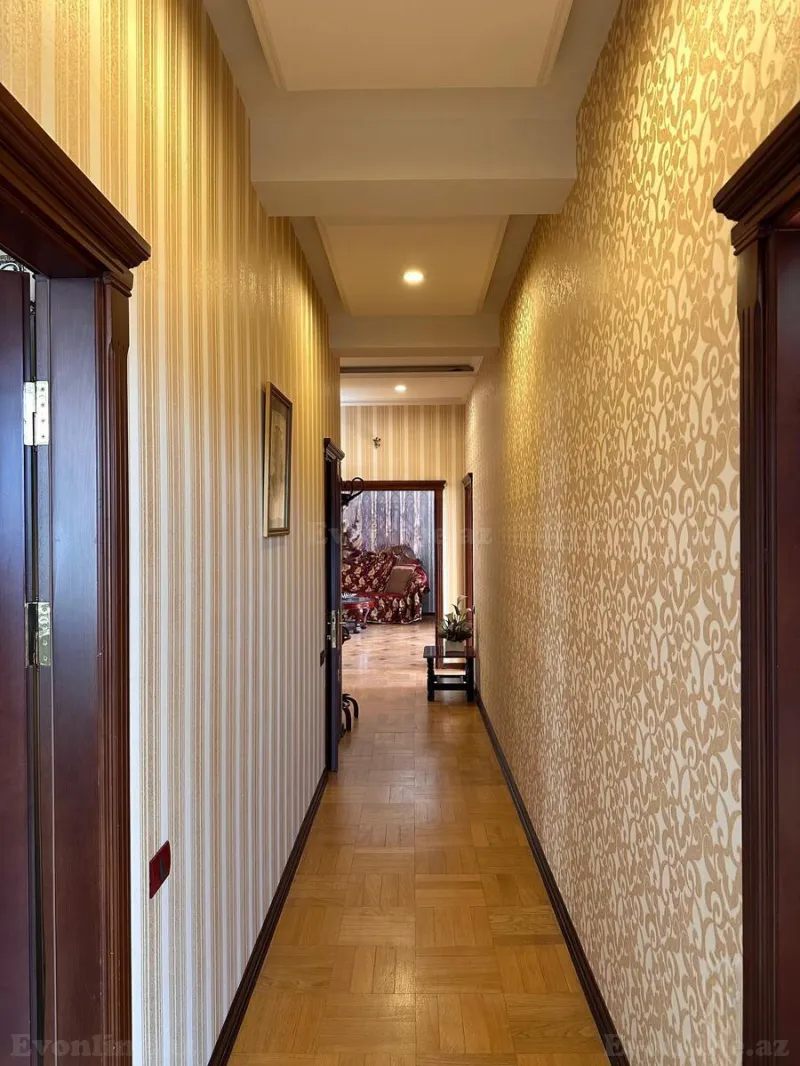Satılır 4 otaqlı Mənzil Yeni tikili 170 m² Elmlər Akademiyası m. - şəkil 24