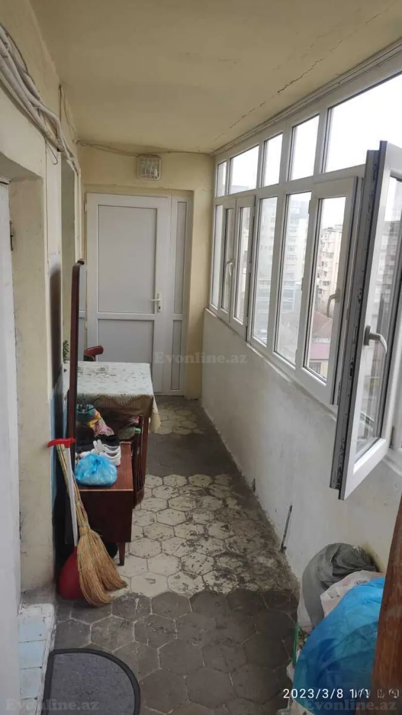 Satılır 4 otaqlı Mənzil Köhnə tikili 100 m² Gənclik m. - şəkil 17