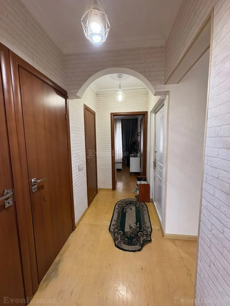 Satılır 2 otaqlı Mənzil Köhnə tikili 65 m² Əhmədli m. - şəkil 2