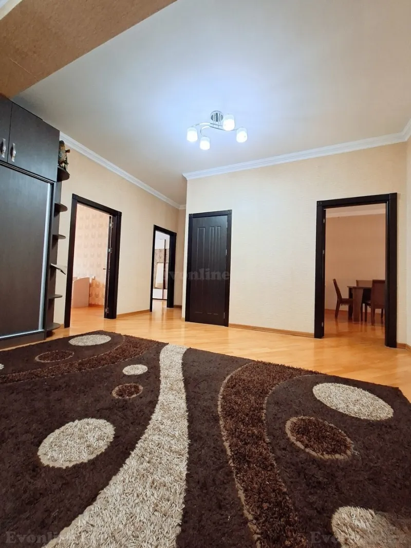 Satılır 3 otaqlı Mənzil Yeni tikili 135 m² Qara Qarayev m. - şəkil 4