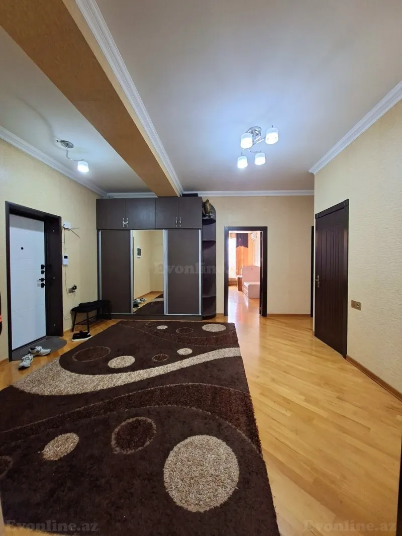 Satılır 3 otaqlı Mənzil Yeni tikili 135 m² Qara Qarayev m. - şəkil 5