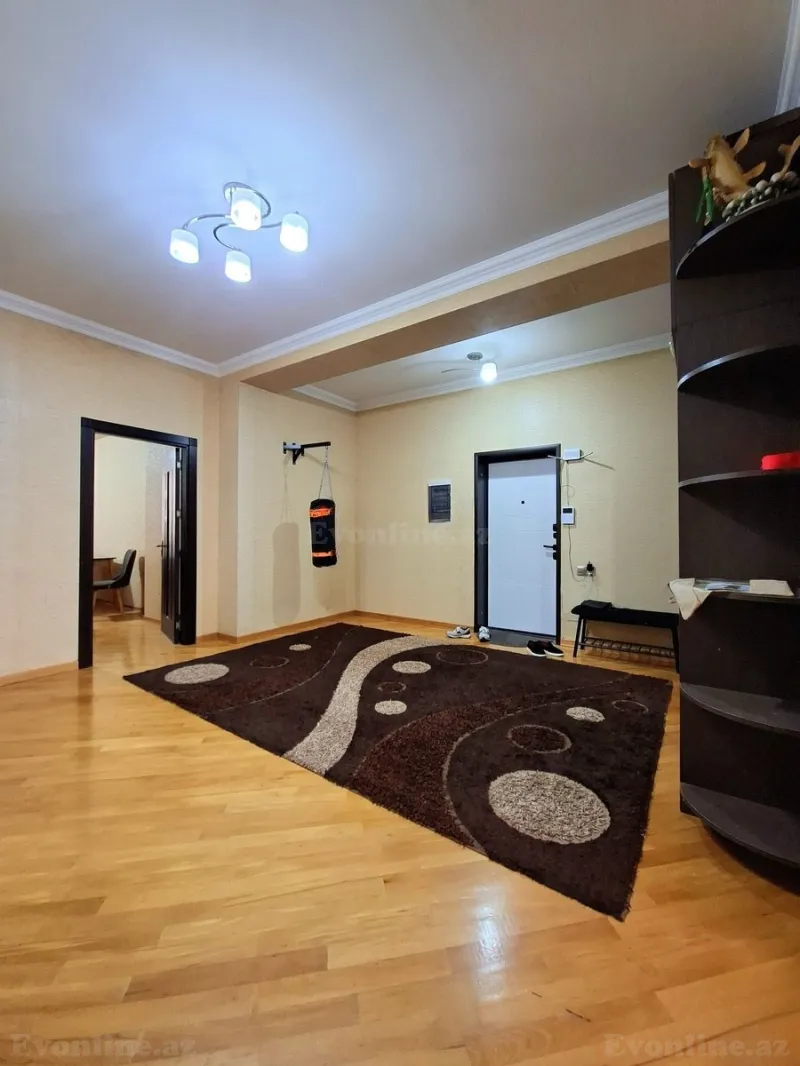 Satılır 3 otaqlı Mənzil Yeni tikili 135 m² Qara Qarayev m. - şəkil 7