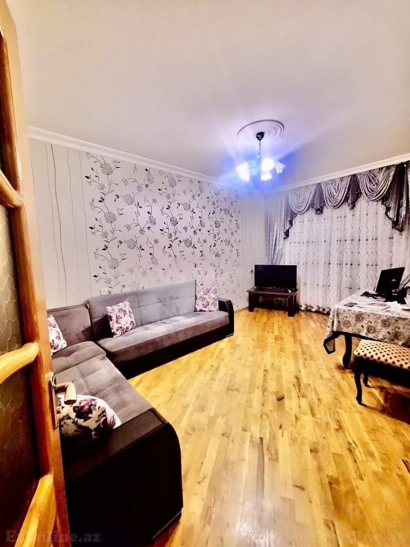 Satılır 3 otaqlı Mənzil Köhnə tikili 90 m² Neftçilər m. - şəkil 2