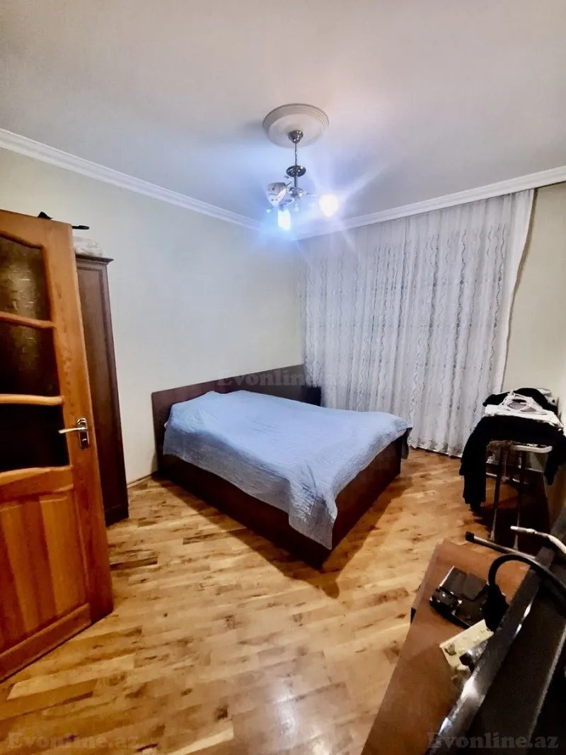 Satılır 3 otaqlı Mənzil Köhnə tikili 90 m² Neftçilər m. - şəkil 4