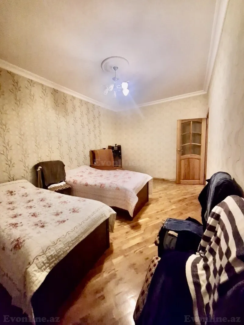 Satılır 3 otaqlı Mənzil Köhnə tikili 90 m² Neftçilər m. - şəkil 5