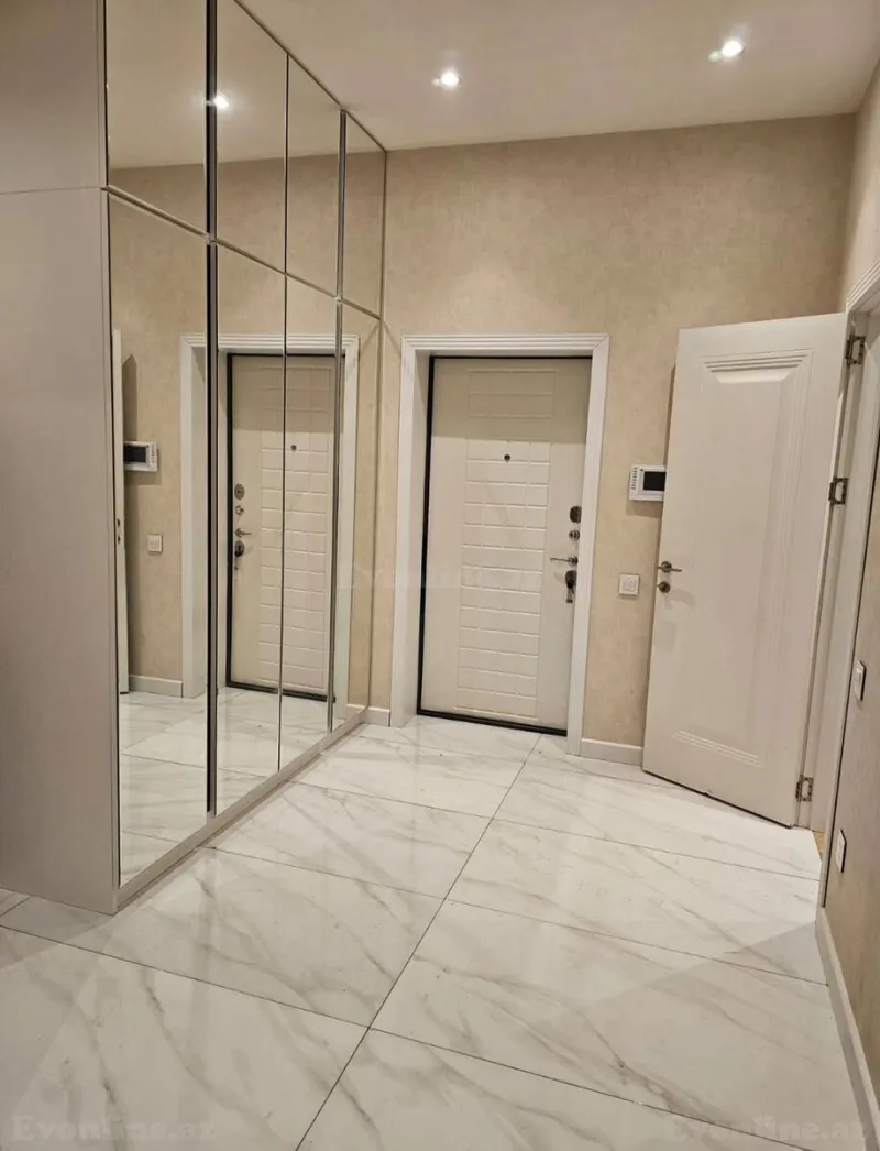 Satılır 2 otaqlı Mənzil Yeni tikili 62 m² 4-cü mikrorayon - şəkil 2