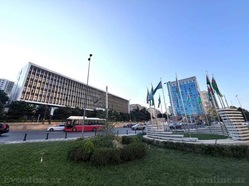Satılır 3 otaqlı Mənzil Köhnə tikili 100 m² Nizami m.