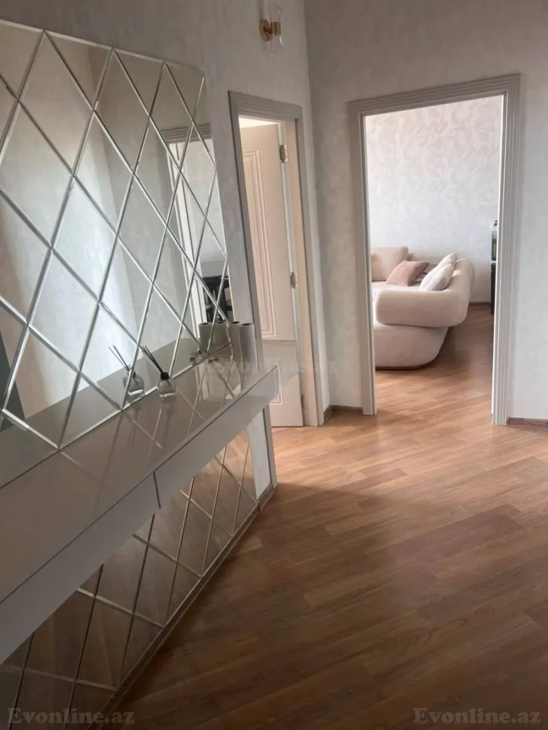 Kirayə verilir 2 otaqlı Mənzil Yeni tikili 90 m² Səbail r. - şəkil 4