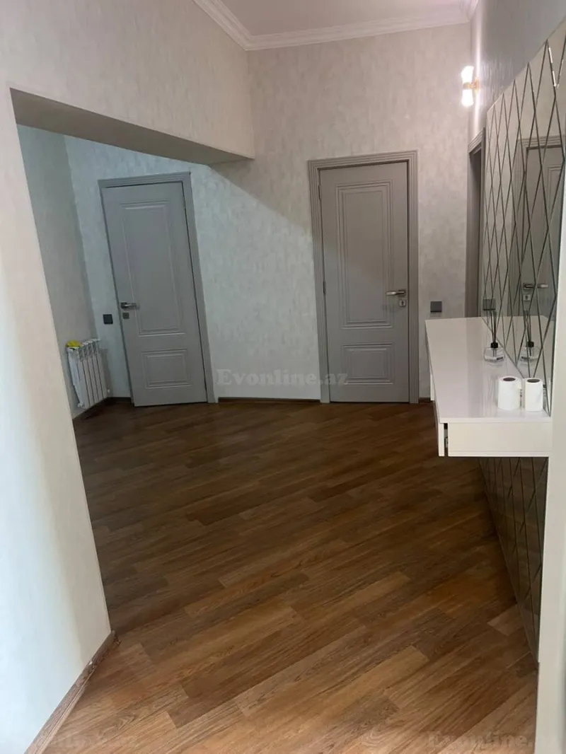Kirayə verilir 2 otaqlı Mənzil Yeni tikili 90 m² Səbail r. - şəkil 14