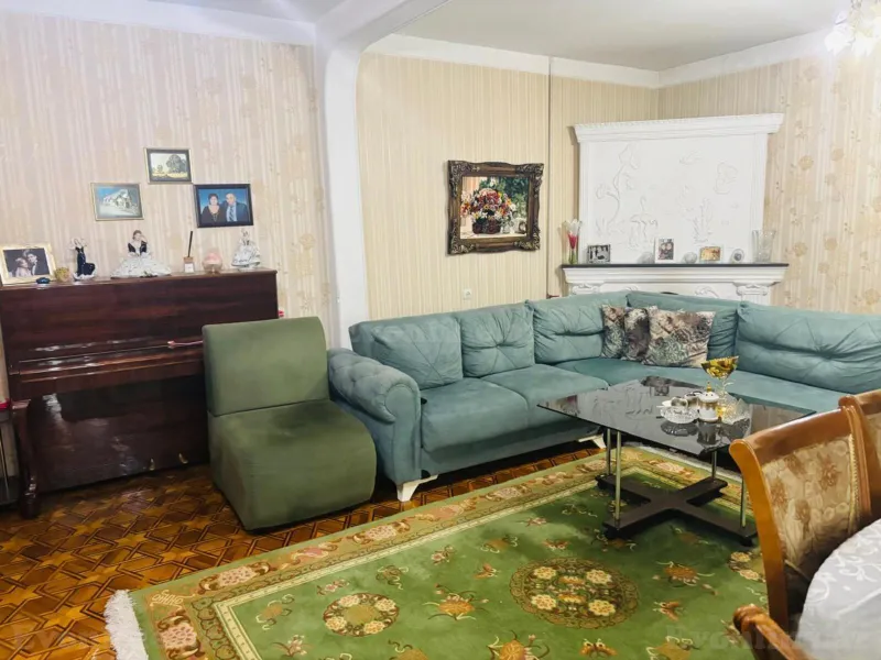 Satılır 5 otaqlı Mənzil Köhnə tikili 130 m² Yeni Yasamal - şəkil 3