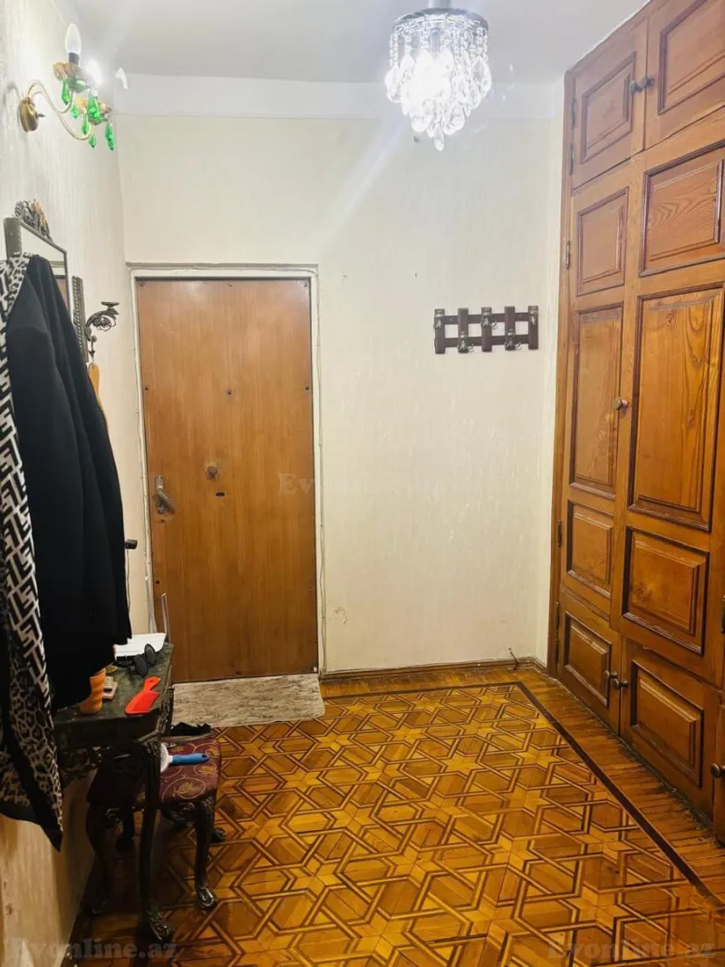 Satılır 5 otaqlı Mənzil Köhnə tikili 130 m² Yeni Yasamal - şəkil 10