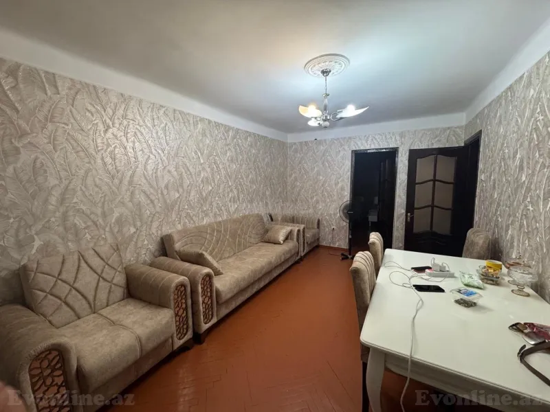 3 otaqlı Mənzil 70 m² Elmlər Akademiyası m. Kirayə verilir