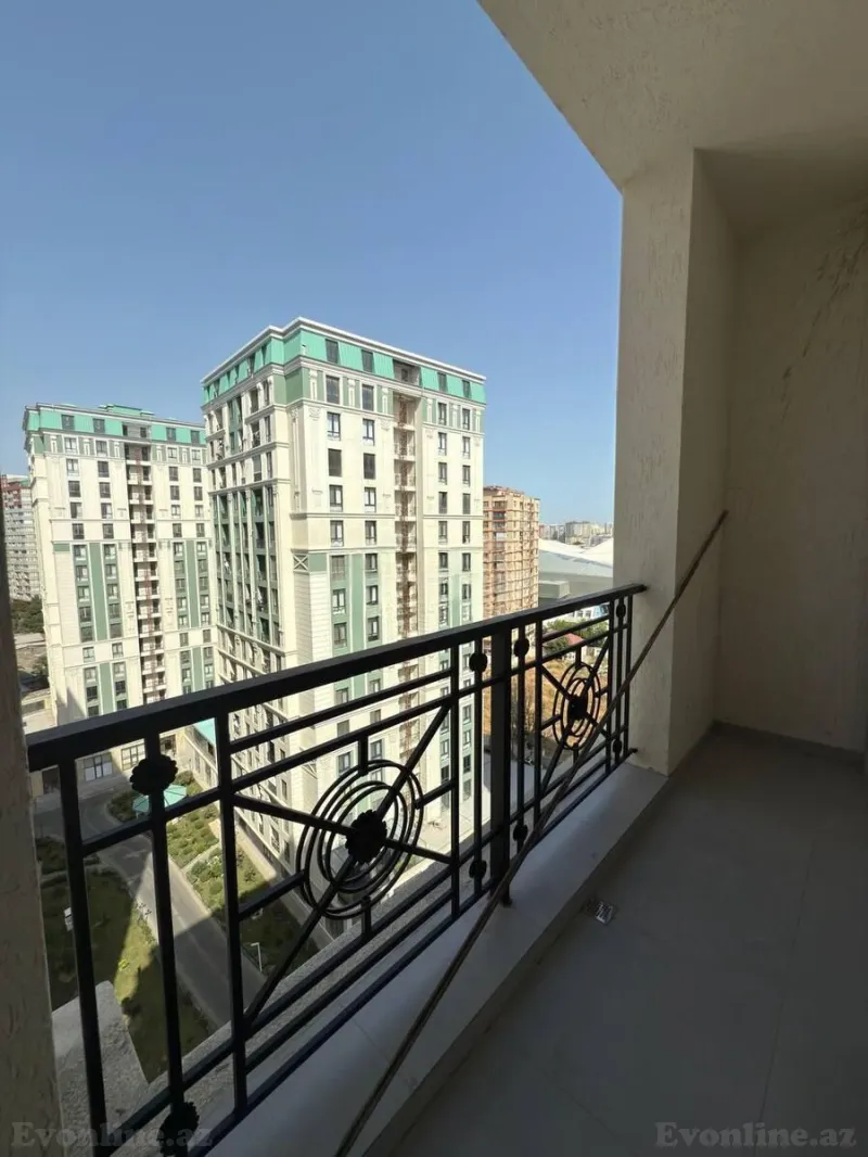 Satılır 3 otaqlı Mənzil Yeni tikili 135 m² Gənclik m. - şəkil 2