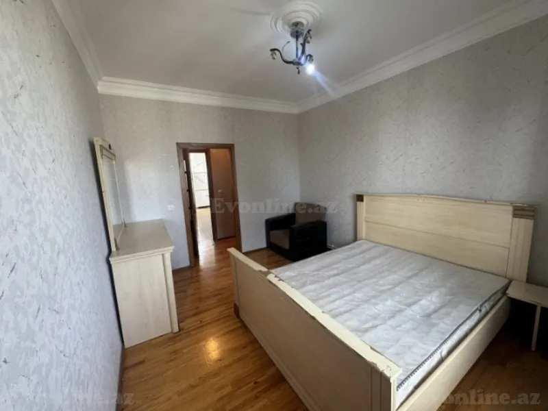 Satılır 2 otaqlı Mənzil Köhnə tikili 60 m² 4-cü mikrorayon - şəkil 3