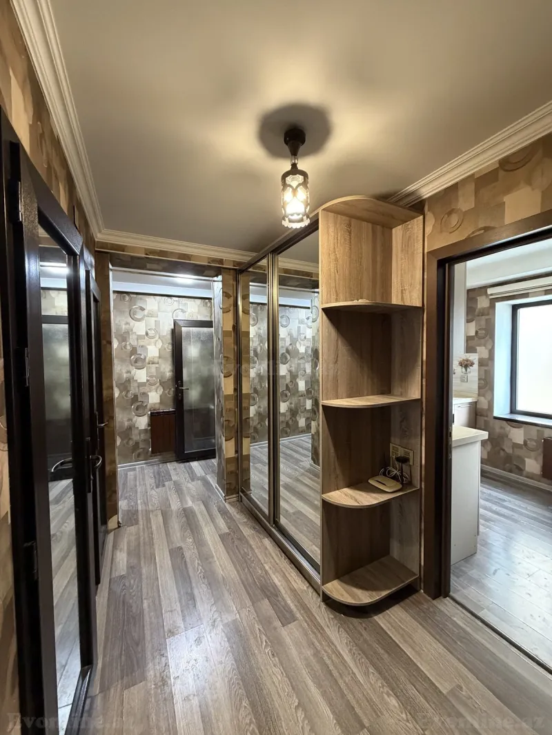 Satılır 3 otaqlı Mənzil Köhnə tikili 75 m² Gənclik m. - şəkil 24