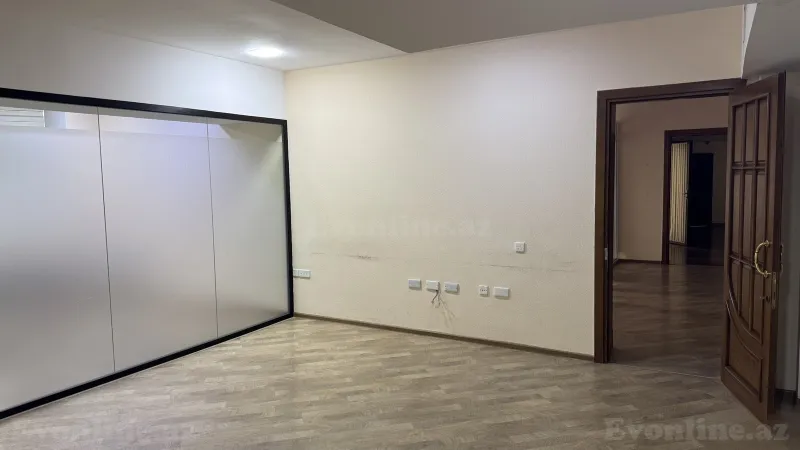 Kirayə verilir Ofis 90 m² Nizami m. - şəkil 8