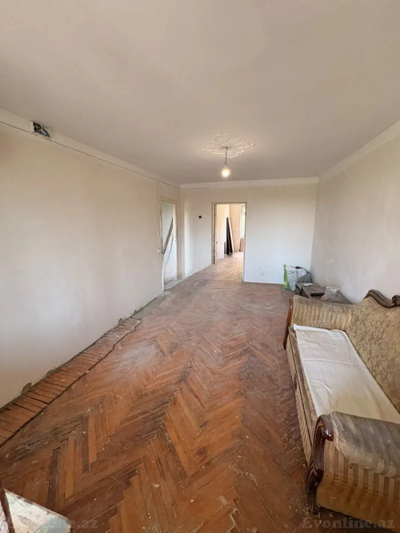 Satılır 2 otaqlı Mənzil Köhnə tikili 55 m² Elmlər Akademiyası m.