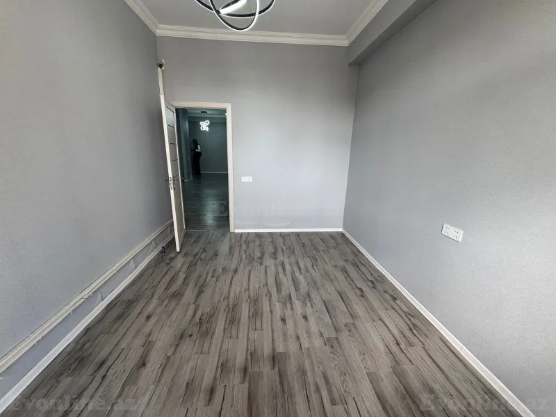Satılır 3 otaqlı Mənzil Yeni tikili 90 m² 8 Noyabr m. - şəkil 9