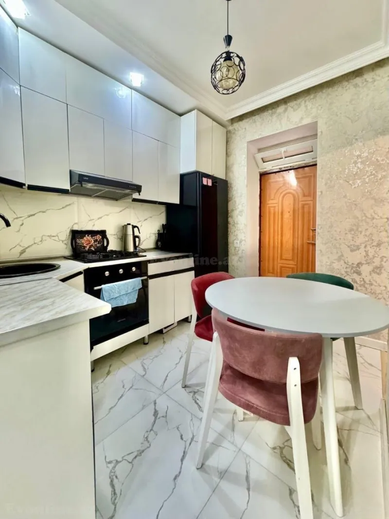 Satılır 4 otaqlı Mənzil Yeni tikili 90 m² Nərimanov r. - şəkil 3