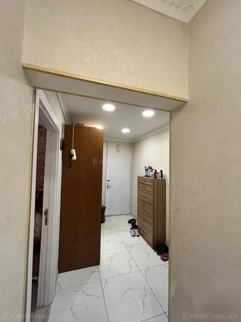 Satılır 5 otaqlı Mənzil Köhnə tikili 130 m² Yeni Yasamal - şəkil 4