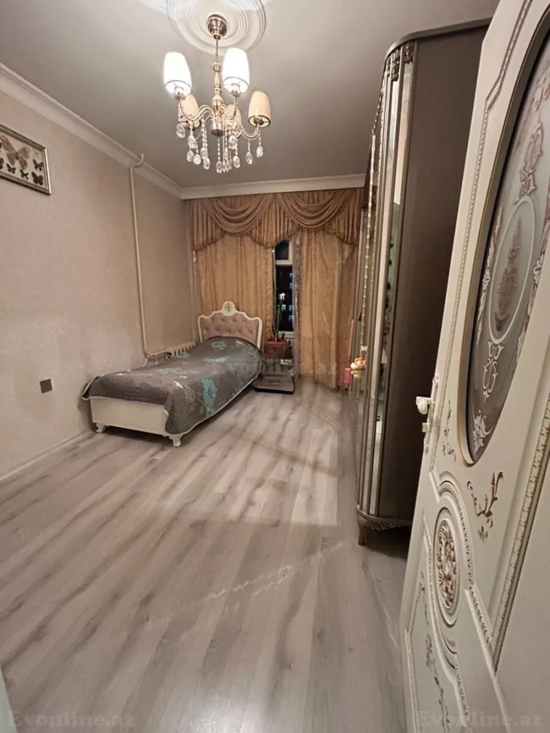 Satılır 5 otaqlı Mənzil Köhnə tikili 130 m² Yeni Yasamal - şəkil 6