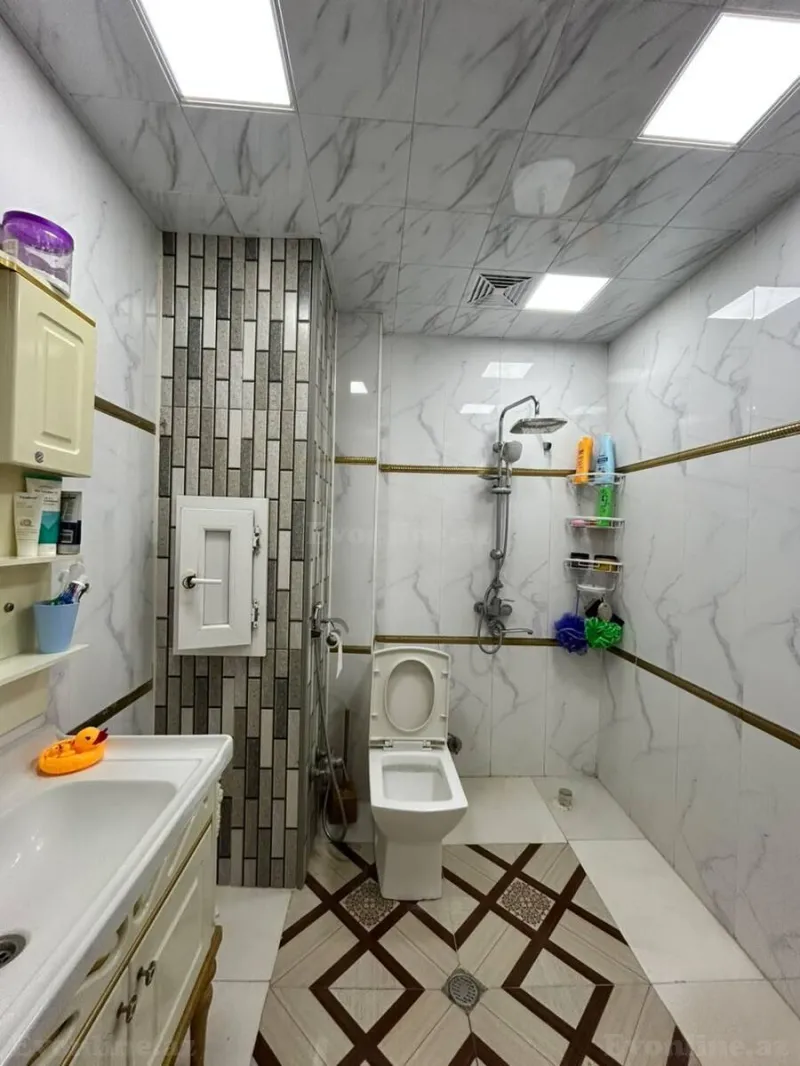 Satılır 5 otaqlı Mənzil Köhnə tikili 130 m² Yeni Yasamal - şəkil 12