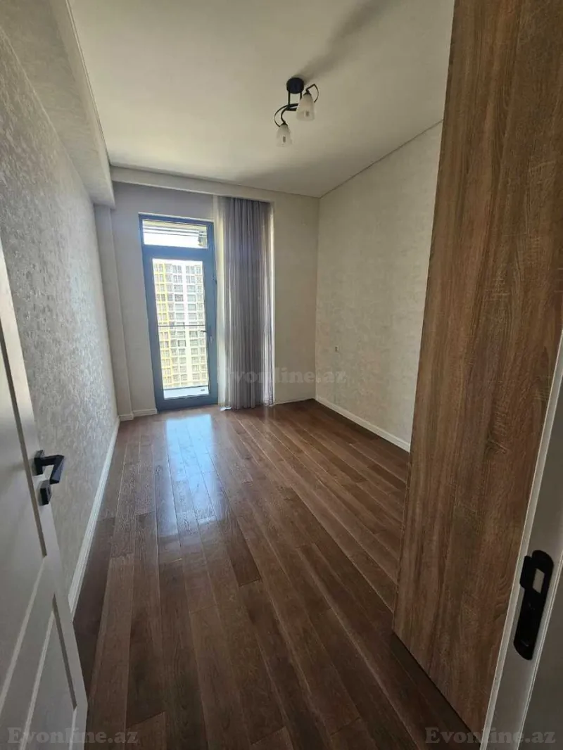 Kirayə verilir 3 otaqlı Mənzil Yeni tikili 90 m² İnşaatçılar m. - şəkil 5