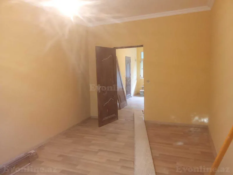 Satılır 2 otaqlı Mənzil Köhnə tikili 55 m² Memar Əcəmi m.