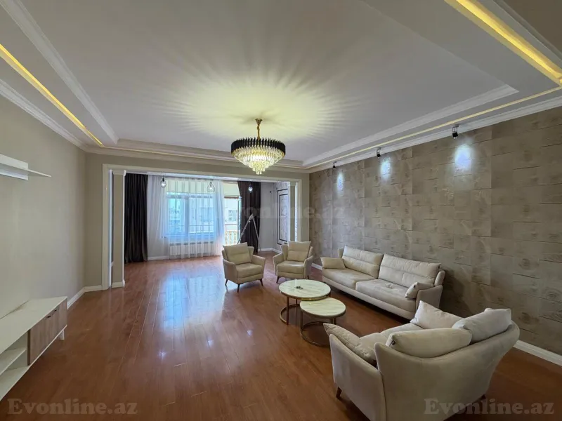 4 otaqlı Mənzil 235 m² 8 Noyabr m. Kirayə verilir