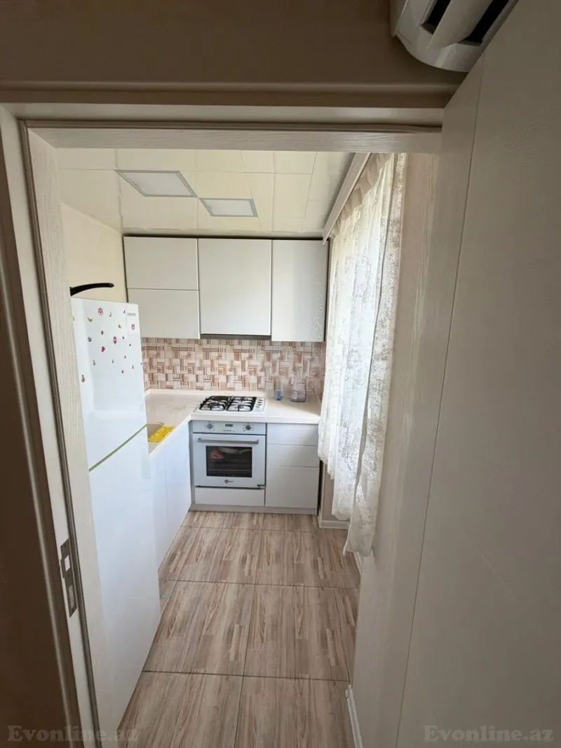 Satılır 3 otaqlı Mənzil Köhnə tikili 70 m² Elmlər Akademiyası m. - şəkil 4