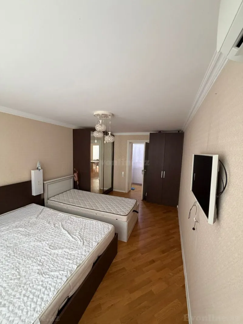 Satılır 3 otaqlı Mənzil Köhnə tikili 70 m² Elmlər Akademiyası m. - şəkil 5