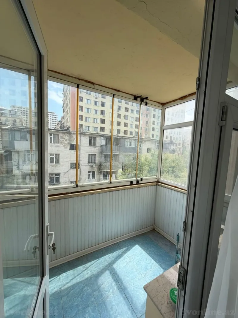 Satılır 3 otaqlı Mənzil Köhnə tikili 70 m² Elmlər Akademiyası m. - şəkil 7