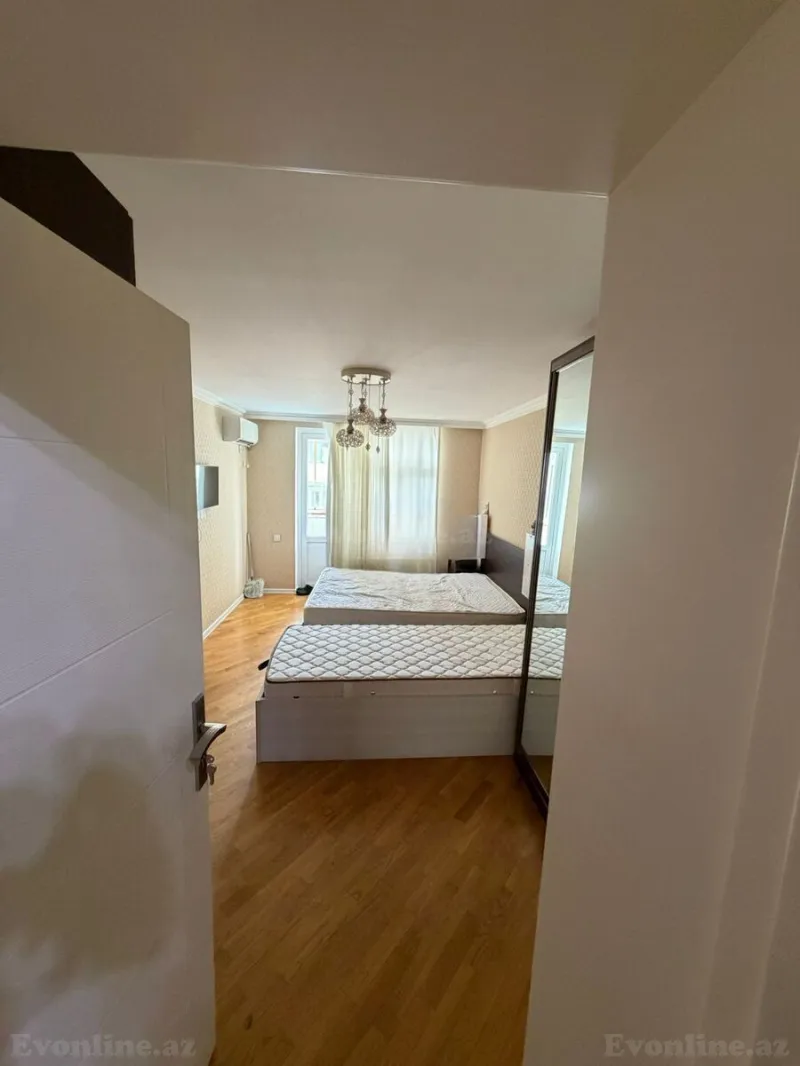 Satılır 3 otaqlı Mənzil Köhnə tikili 70 m² Elmlər Akademiyası m. - şəkil 9