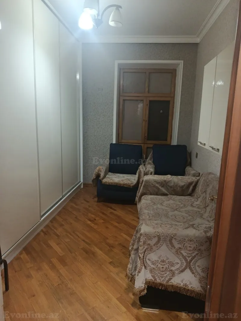 Kirayə verilir 4 otaqlı Mənzil Köhnə tikili 90 m² Nəriman Nərimanov m. - şəkil 3