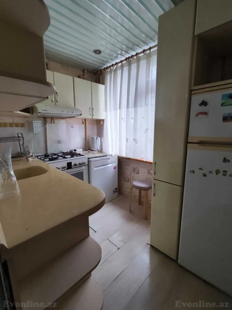Kirayə verilir 2 otaqlı Mənzil Köhnə tikili 60 m² İnşaatçılar m. - şəkil 8