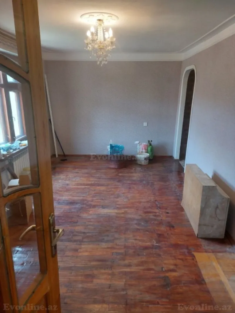 1 otaqlı Mənzil 40 m² Qara Qarayev m. Satılır