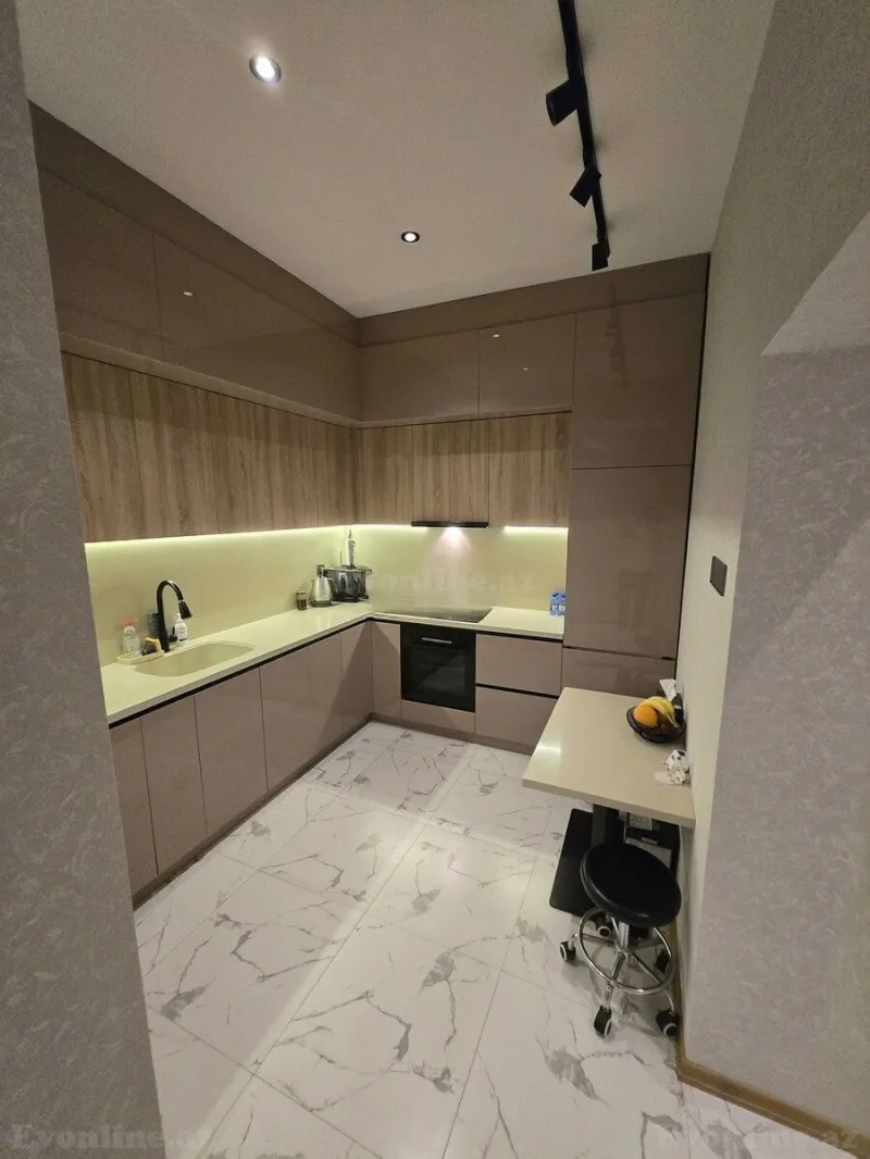 Kirayə verilir 2 otaqlı Mənzil Yeni tikili 75 m² 28 May m. - şəkil 14