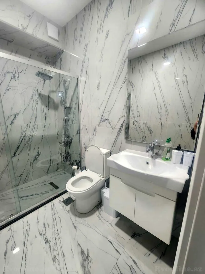 Kirayə verilir 2 otaqlı Mənzil Yeni tikili 85 m² İnşaatçılar m. - şəkil 12