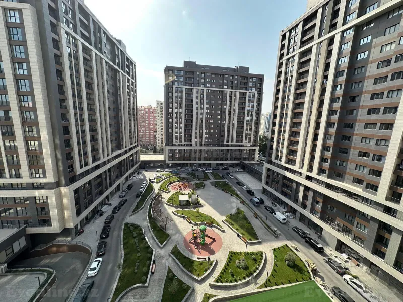 Satılır 3 otaqlı Mənzil Yeni tikili 92 m² Ağ şəhər