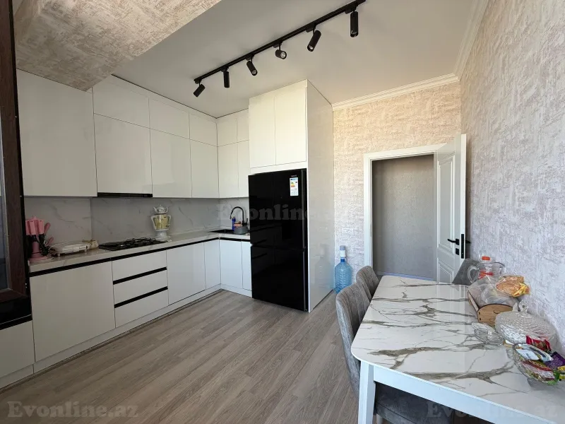 Satılır 3 otaqlı Mənzil Yeni tikili 100 m² Səbail r.